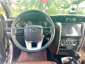 Xe Toyota Fortuner 2.4G 4x2 MT 2017