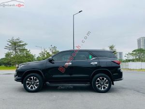 Xe Toyota Fortuner 2.4G 4x2 AT Legender 2021