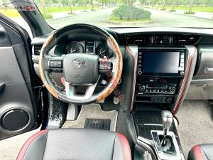 Xe Toyota Fortuner 2.4G 4x2 AT Legender 2021