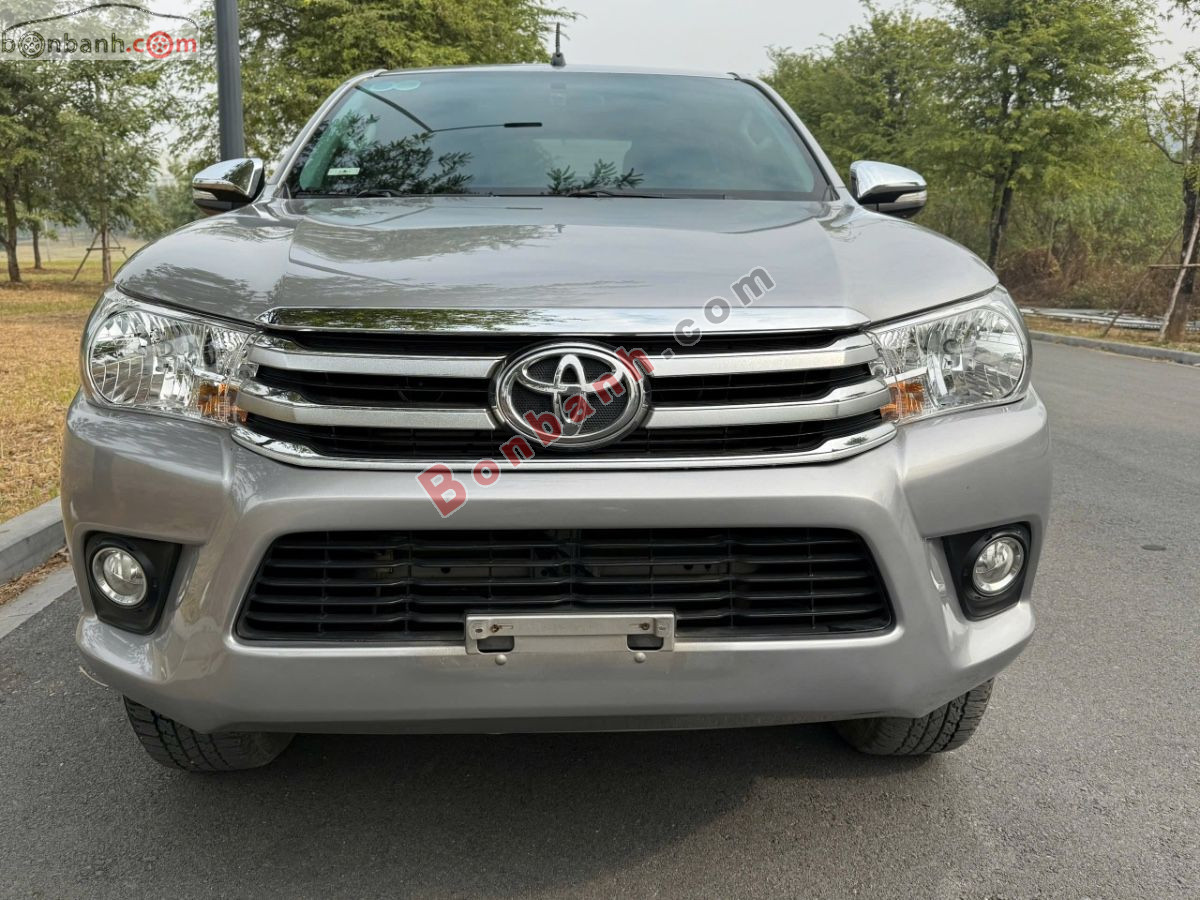 Toyota Hilux 2.8G 4x4 MT 2016