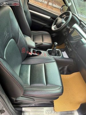 Xe Toyota Hilux 2.8G 4x4 MT 2016