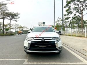 Xe Mitsubishi Outlander 2.0 CVT 2017