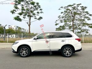 Xe Mitsubishi Outlander 2.0 CVT 2017