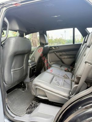 Xe Ford Everest Titanium 2.2L 4x2 AT 2016