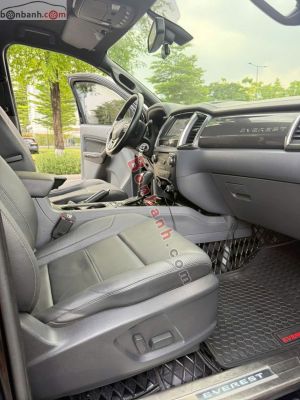 Xe Ford Everest Titanium 2.2L 4x2 AT 2016