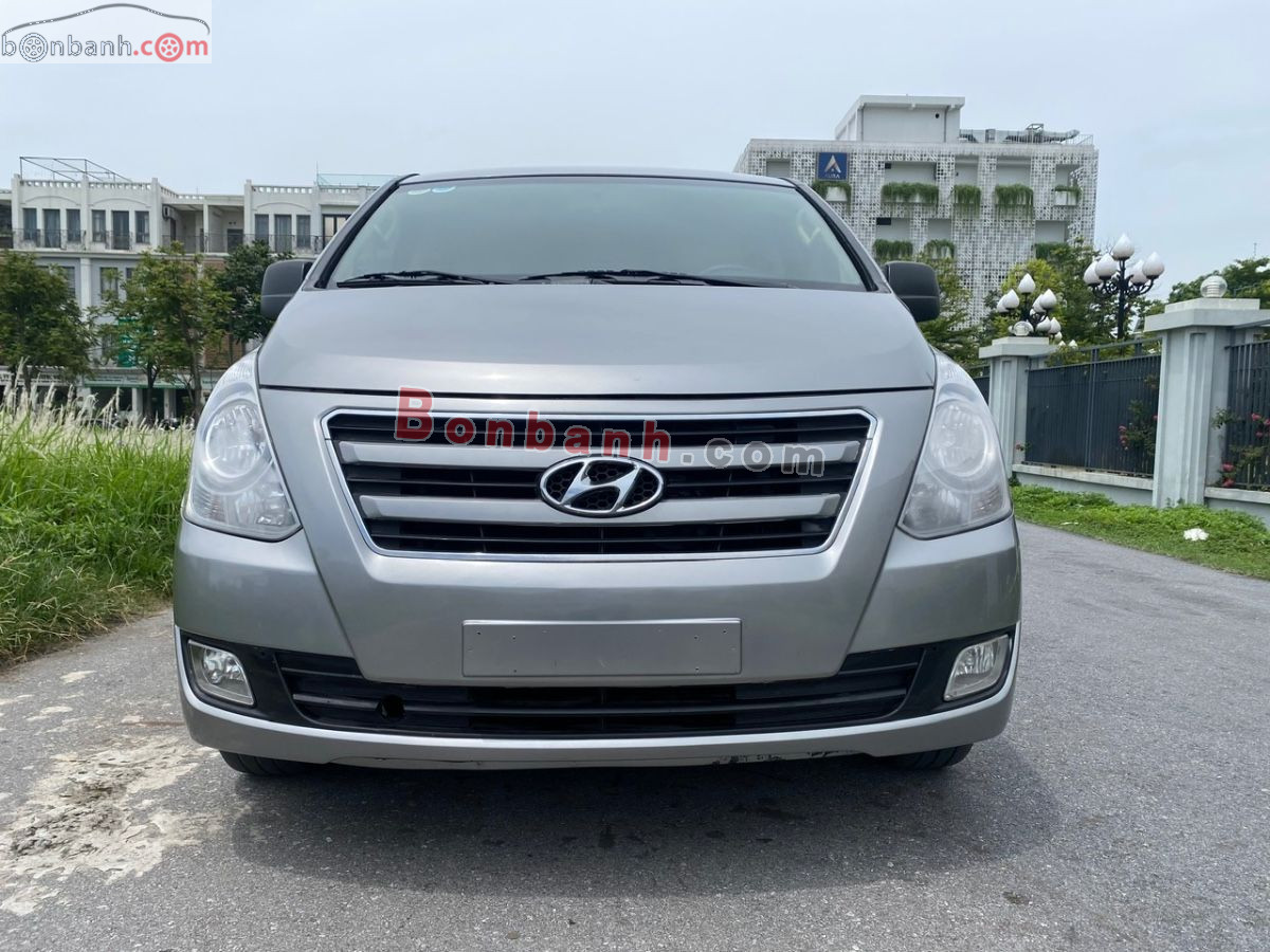 Hyundai Grand Starex 2.5 MT 2017