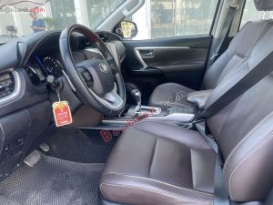Xe Toyota Fortuner 2.7V 4x2 AT 2019