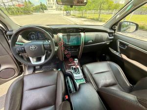 Xe Toyota Fortuner 2.7V 4x2 AT 2020