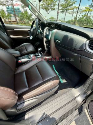 Xe Toyota Fortuner 2.7V 4x2 AT 2020