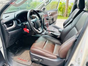 Xe Toyota Fortuner 2.7V 4x2 AT 2020