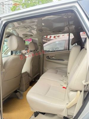 Xe Toyota Innova 2.0E 2014