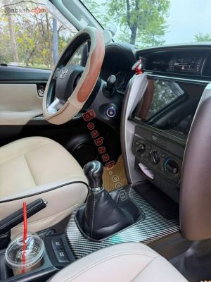 Xe Toyota Fortuner 2.4G 4x2 MT 2016