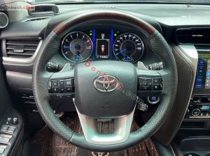 Xe Toyota Fortuner 2.7V 4x2 AT 2018