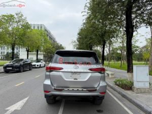 Xe Toyota Fortuner 2.4G 4x2 MT 2017
